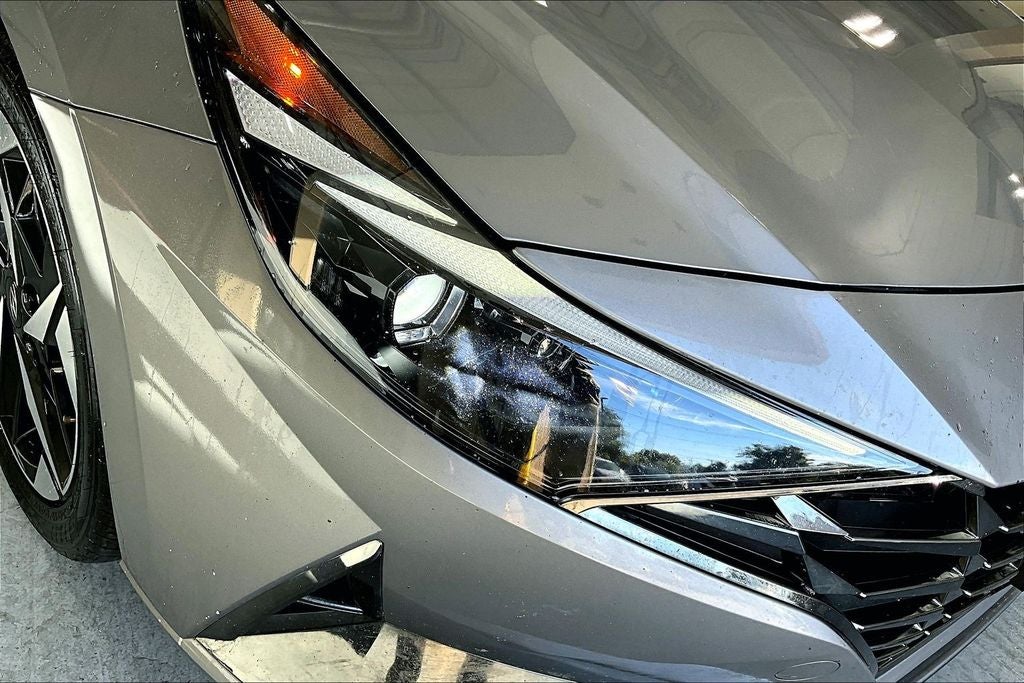 2022 Hyundai Elantra Hybrid Limited