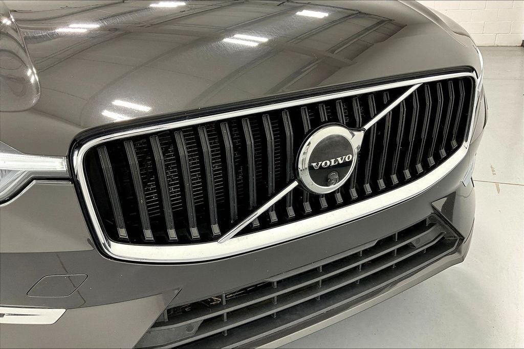 2022 Volvo XC60 B5 Momentum
