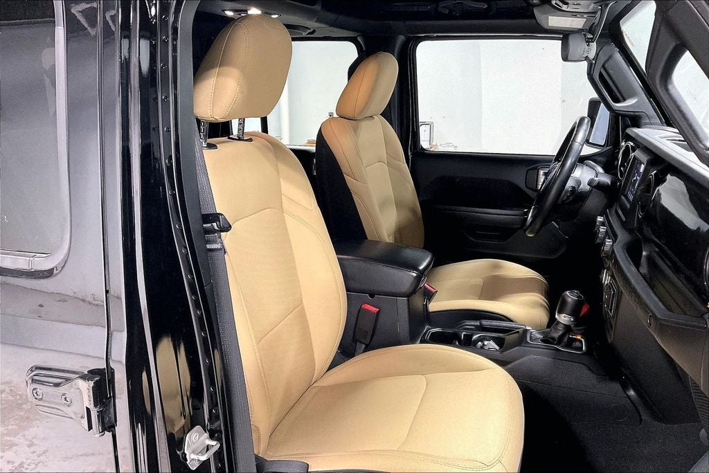 2020 Jeep Wrangler Unlimited Black and Tan 4x4