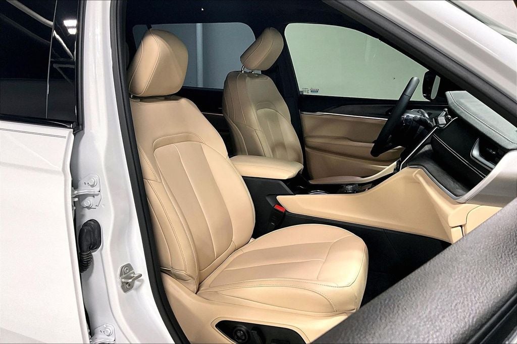 2024 Jeep Grand Cherokee L Limited 4x2