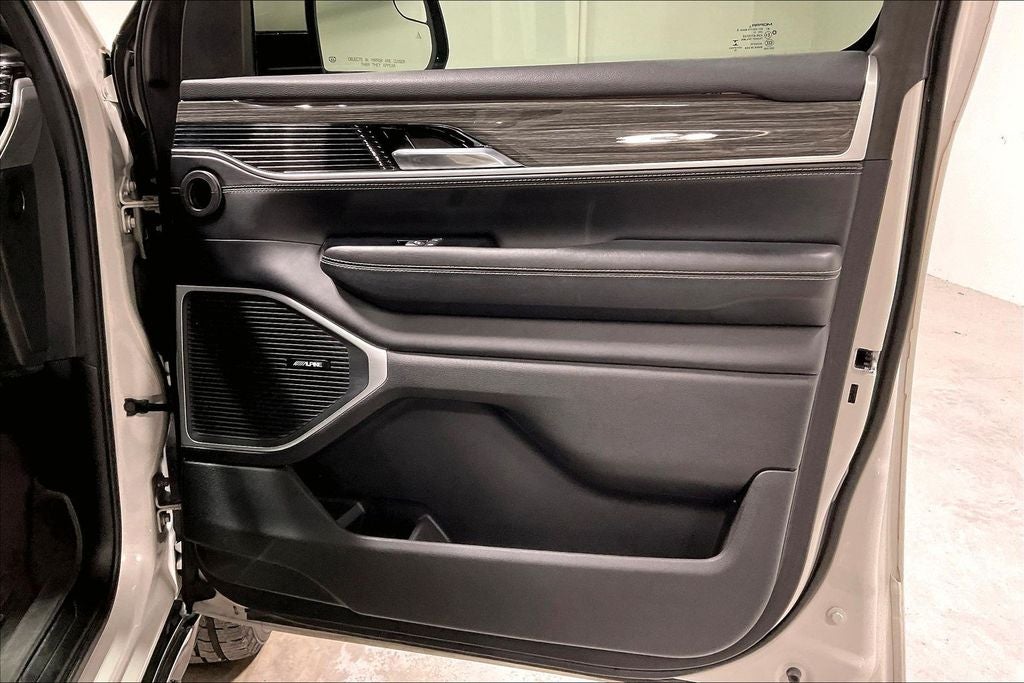 2022 Jeep Wagoneer Series II 4x2