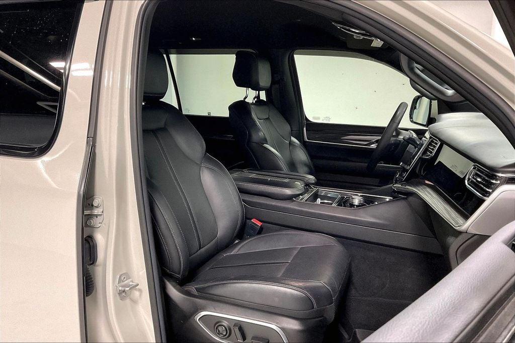 2022 Jeep Wagoneer Series II 4x2