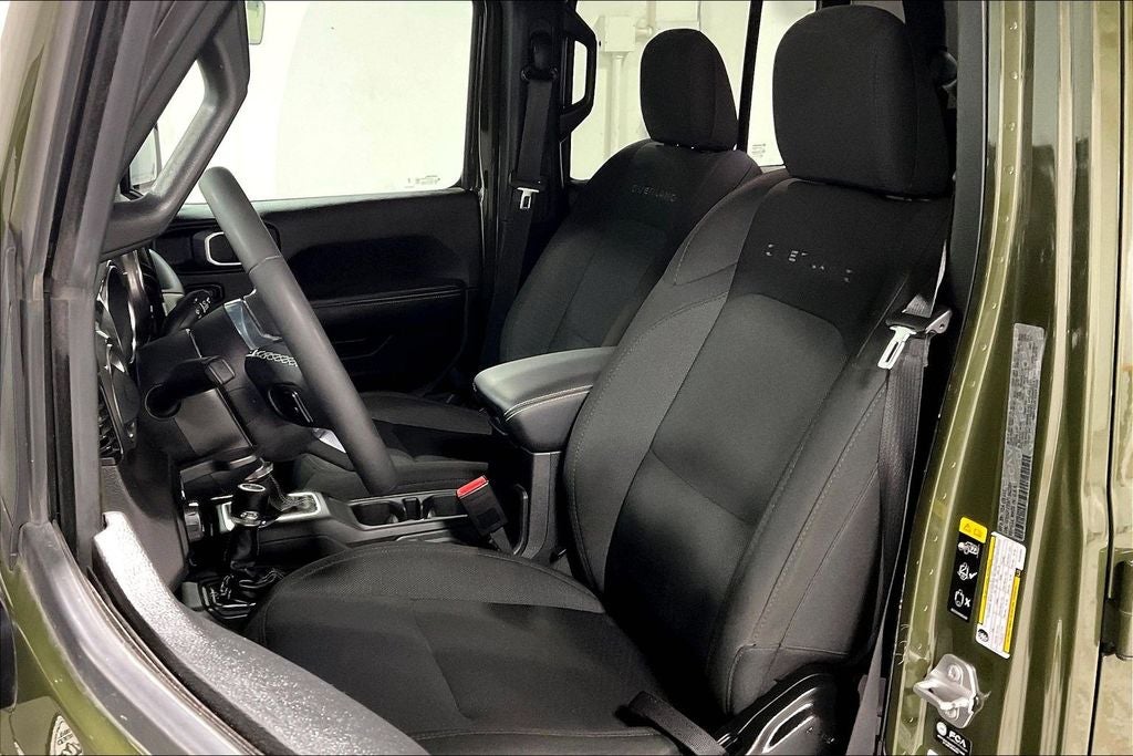 2023 Jeep Gladiator Overland 4x4