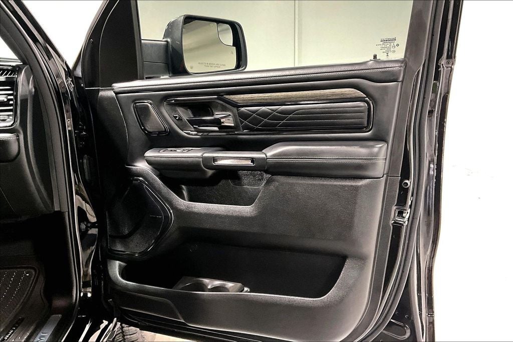 2025 RAM 1500 Limited Crew Cab 4x4 5'7' Box