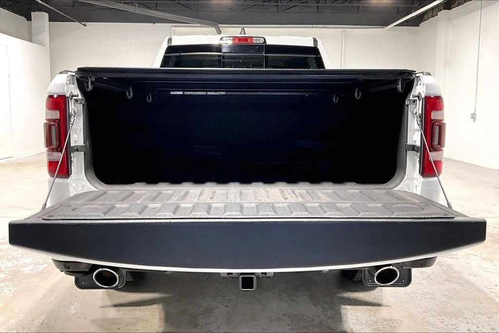 2022 RAM 1500 Laramie Crew Cab 4x4 5'7' Box