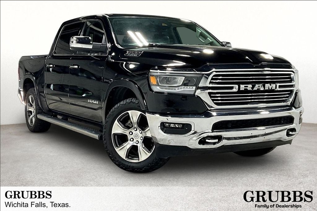 2022 RAM 1500 Laramie Crew Cab 4x4 5'7' Box