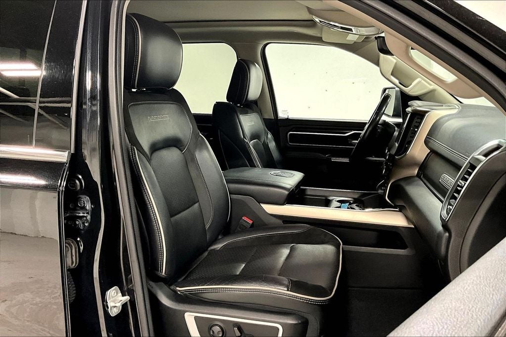 2022 RAM 1500 Laramie Crew Cab 4x4 5'7' Box