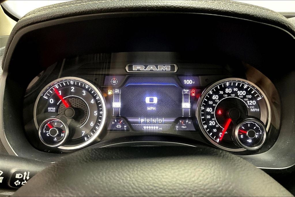 2022 RAM 1500 Laramie Crew Cab 4x4 5'7' Box