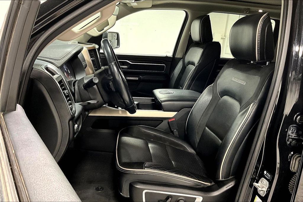 2022 RAM 1500 Laramie Crew Cab 4x4 5'7' Box