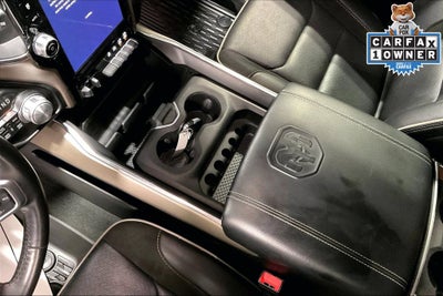 2022 RAM 1500 Laramie Crew Cab 4x4 5'7' Box