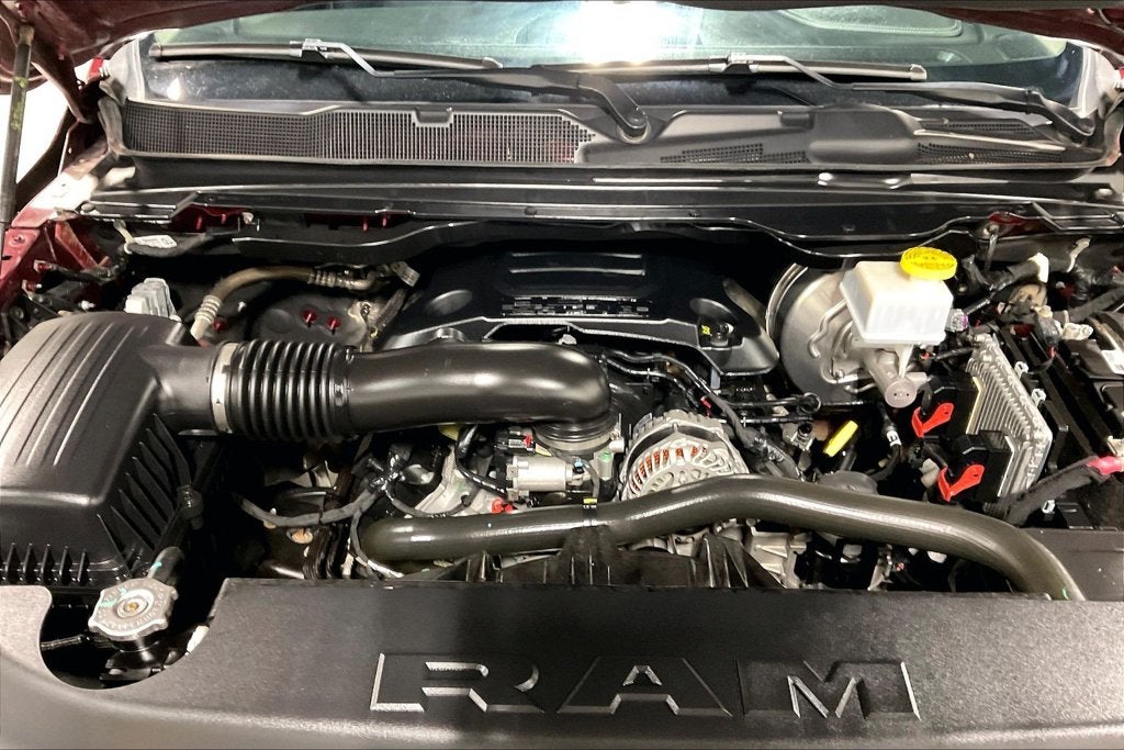 2022 RAM 1500 Laramie Crew Cab 4x4 5'7' Box