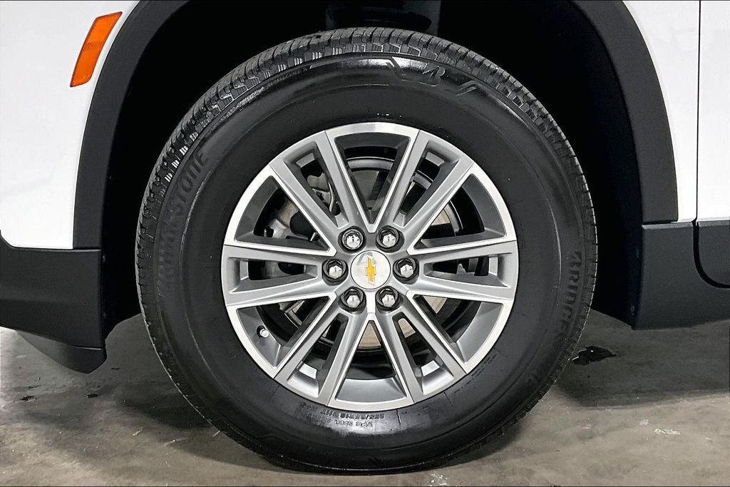 2023 Chevrolet Traverse FWD LT Cloth