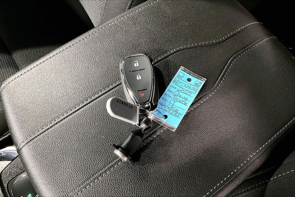 2023 Chevrolet Traverse FWD LT Cloth