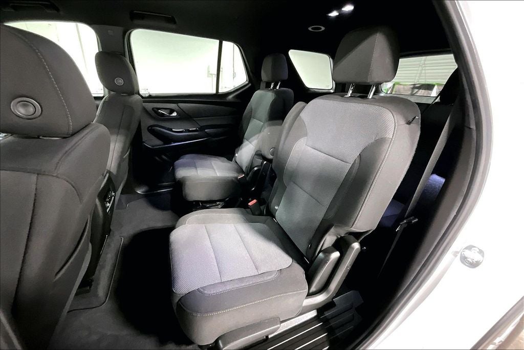 2023 Chevrolet Traverse FWD LT Cloth