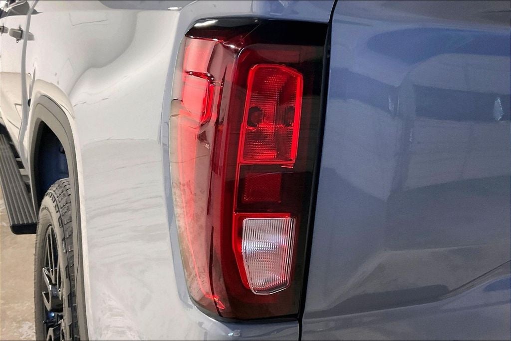 2024 GMC Sierra 1500 4WD Crew Cab Short Box Pro