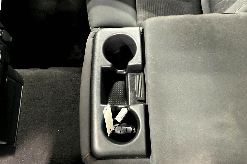 2023 Nissan TITAN Crew Cab SV 4x2