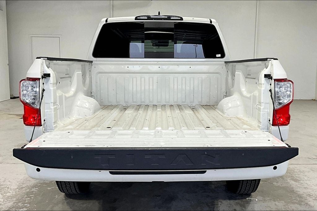 2023 Nissan TITAN Crew Cab SV 4x2