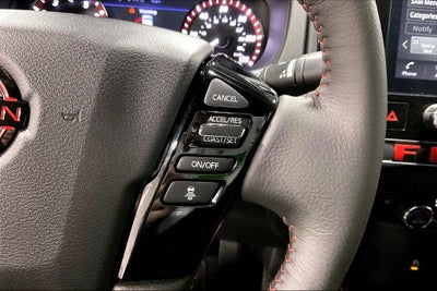 2025 Nissan Frontier Crew Cab PRO-4X 4x4