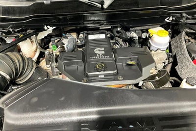 2020 RAM 3500 Laramie Longhorn Crew Cab 4x4 8' Box