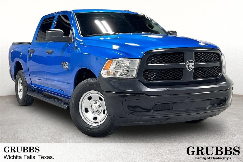 2023 RAM 1500 Classic Tradesman Crew Cab 4x4 5'7' Box