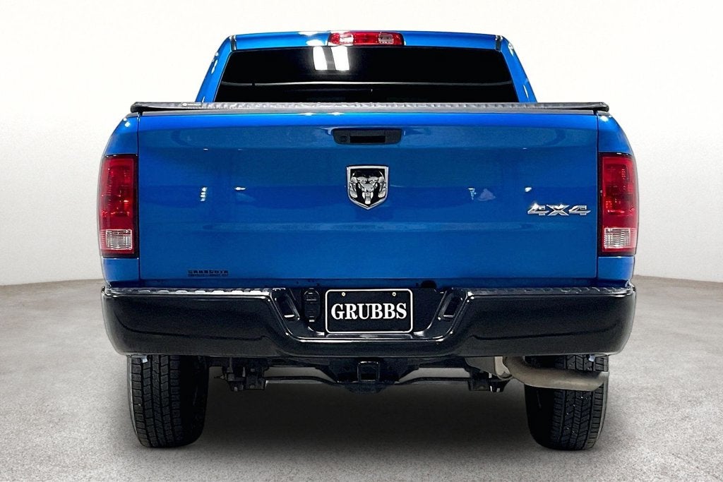 2023 RAM 1500 Classic Tradesman Crew Cab 4x4 5'7' Box