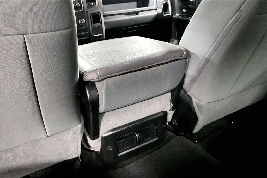 2017 RAM 2500 Tradesman Crew Cab 4x4 6'4' Box