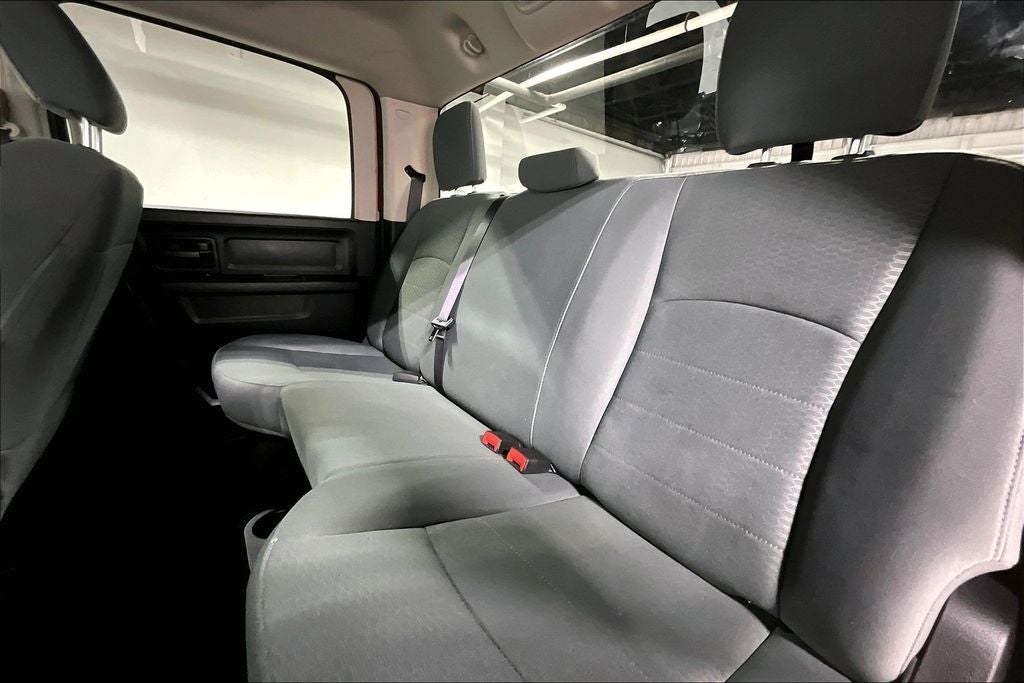 2017 RAM 2500 Tradesman Crew Cab 4x4 6'4' Box