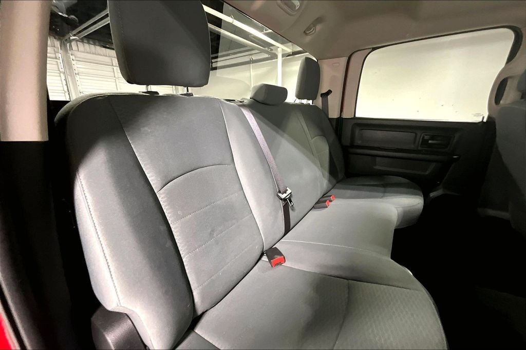 2017 RAM 2500 Tradesman Crew Cab 4x4 6'4' Box