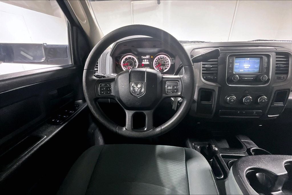 2017 RAM 2500 Tradesman Crew Cab 4x4 6'4' Box