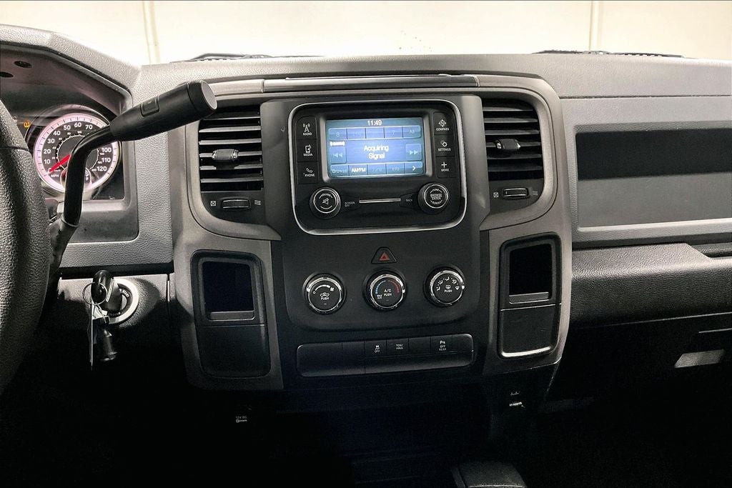 2017 RAM 2500 Tradesman Crew Cab 4x4 6'4' Box