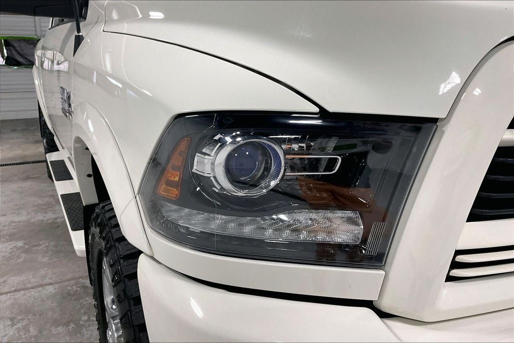 2018 RAM 2500 Laramie Crew Cab 4x4 6'4' Box