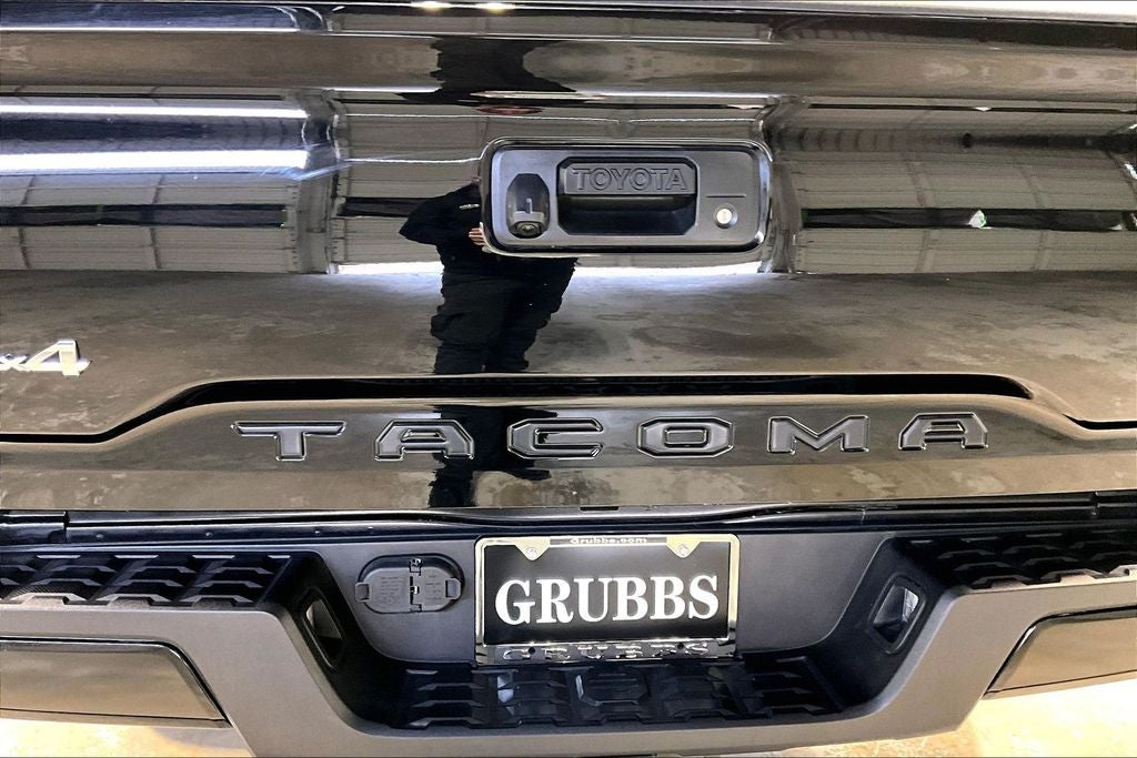 2023 Toyota Tacoma SR V6