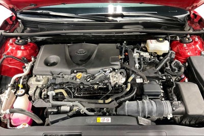 2022 Toyota Camry SE Hybrid