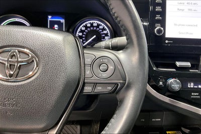 2022 Toyota Camry SE Hybrid