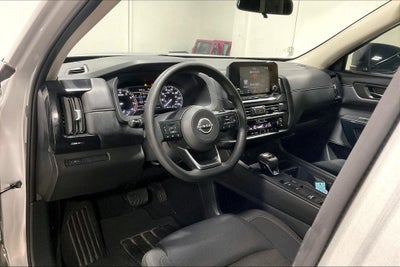 2025 Nissan Pathfinder S FWD