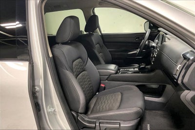 2025 Nissan Pathfinder S FWD