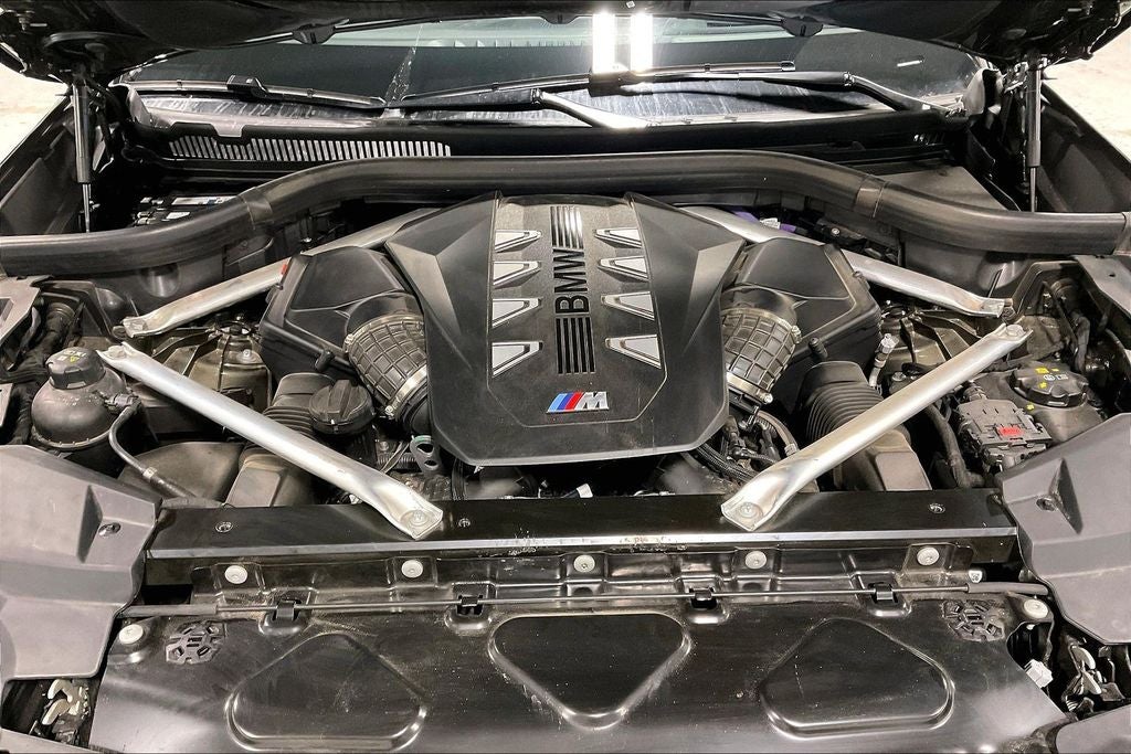 2025 BMW X6 M60i