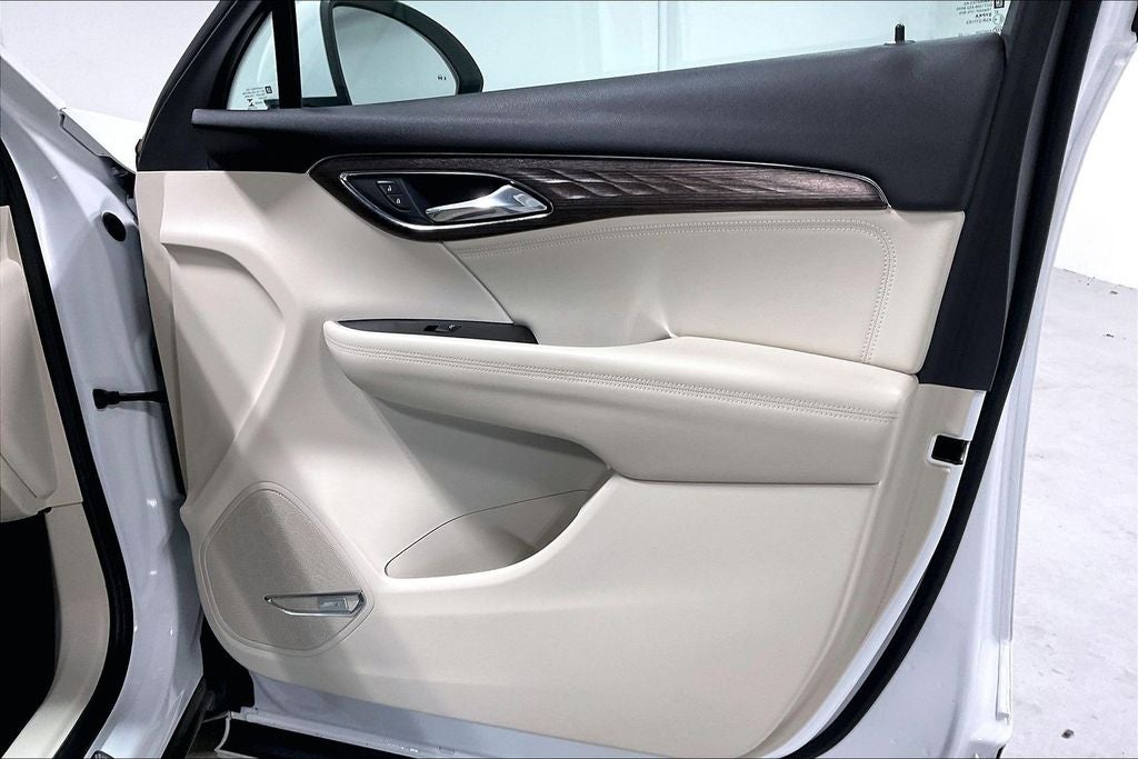 2022 Buick Envision FWD Avenir