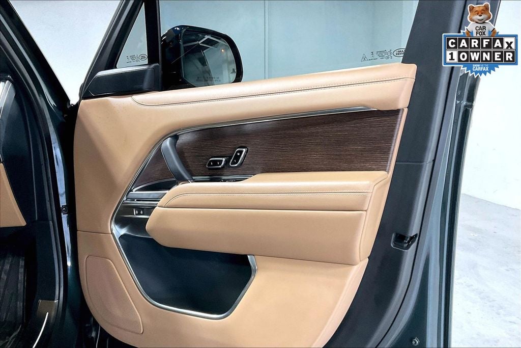 2025 Land Rover Range Rover P400 SE