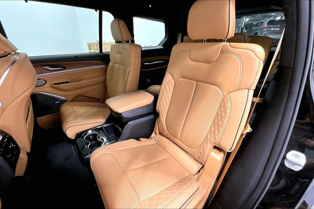 2025 Jeep Grand Cherokee L Summit Reserve 4x4