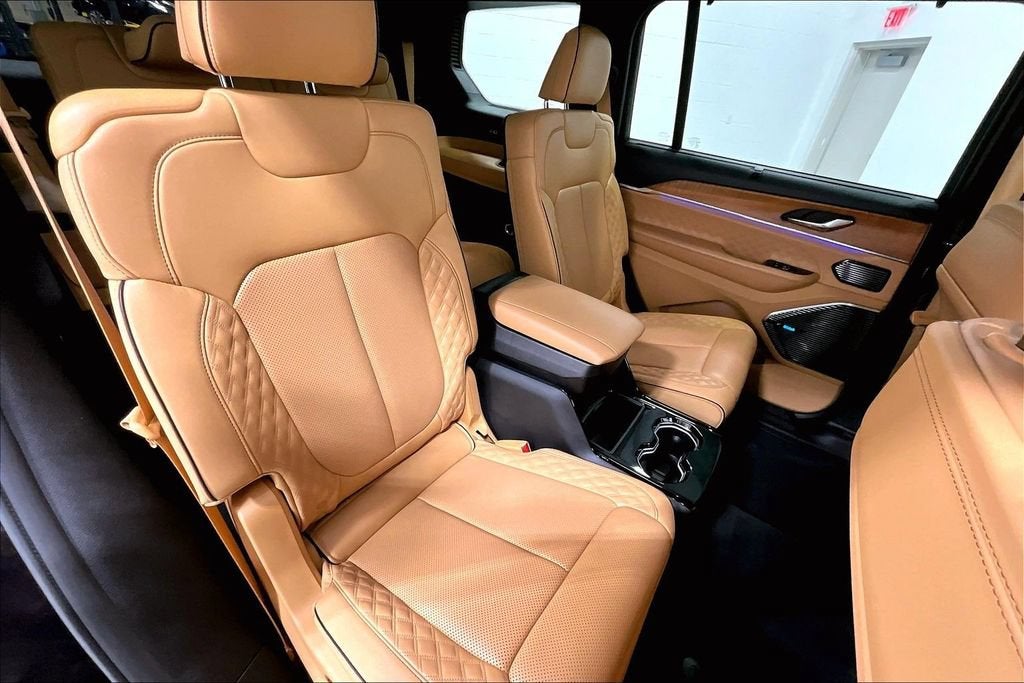 2022 Jeep Grand Cherokee L Summit Reserve