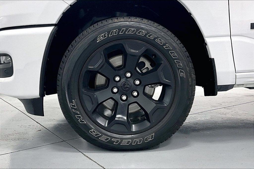 2025 RAM 1500 Tradesman Crew Cab 4x4 5'7" Box