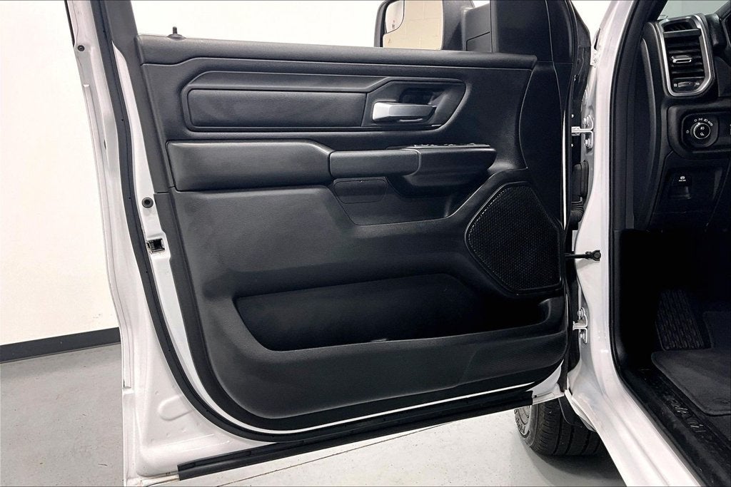 2025 RAM 1500 Tradesman Crew Cab 4x4 5'7" Box
