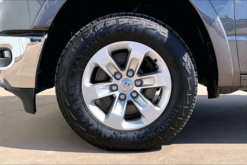 2019 RAM 1500 Laramie Crew Cab 4x4 5'7" Box