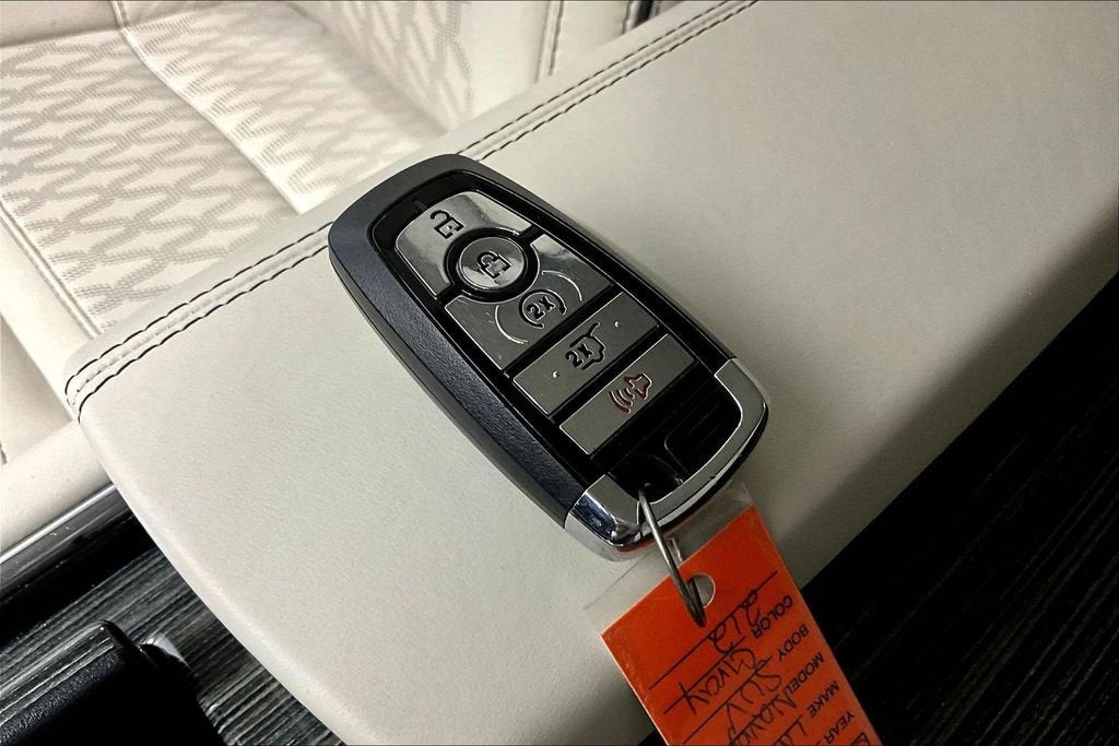 2023 Lincoln Navigator Black Label