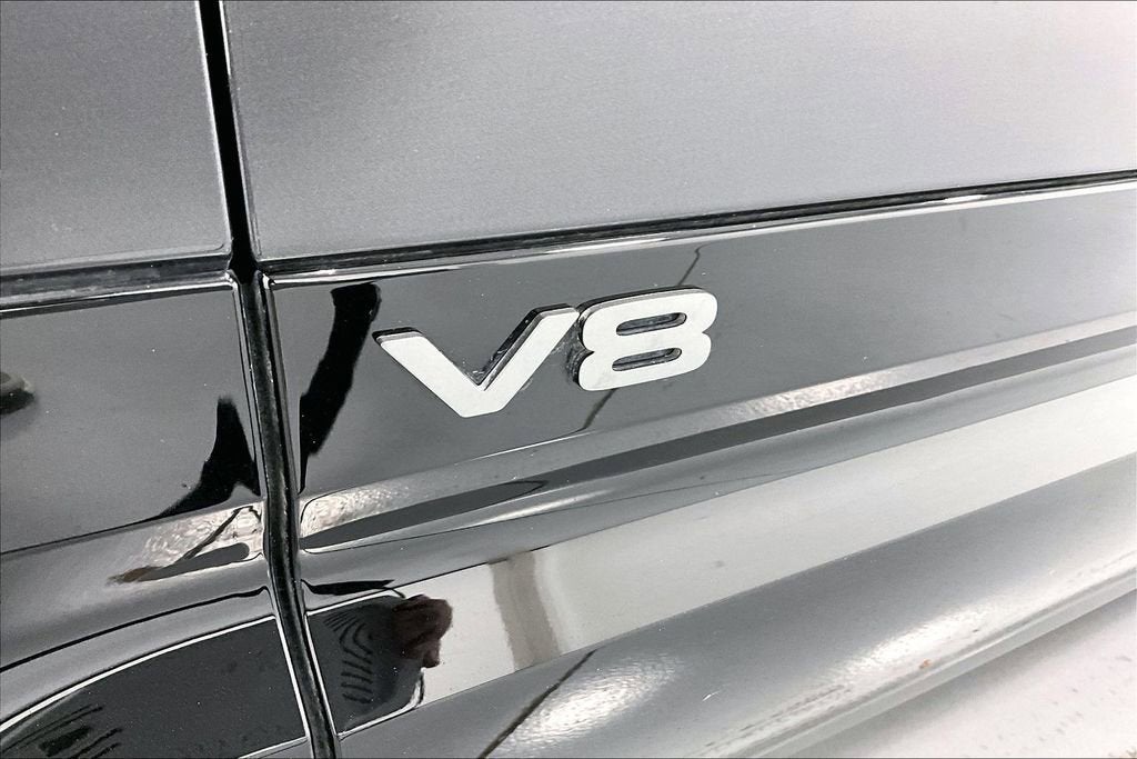 2024 Land Rover Defender Carpathian Edition