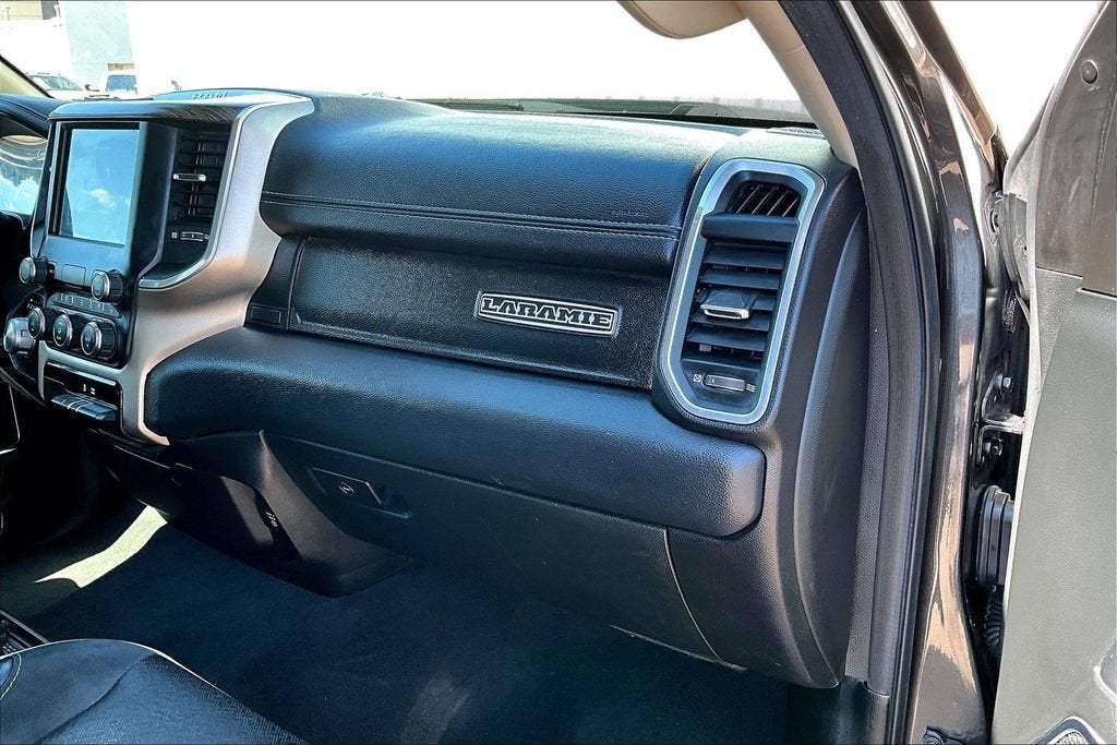 2019 RAM 1500 Laramie Crew Cab 4x4 5'7" Box