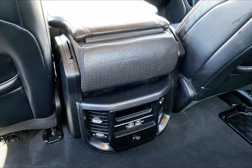 2019 RAM 1500 Laramie Crew Cab 4x4 5'7" Box
