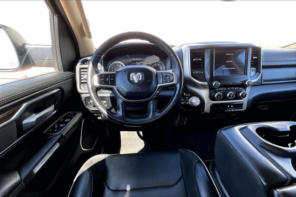 2019 RAM 1500 Laramie Crew Cab 4x4 5'7" Box