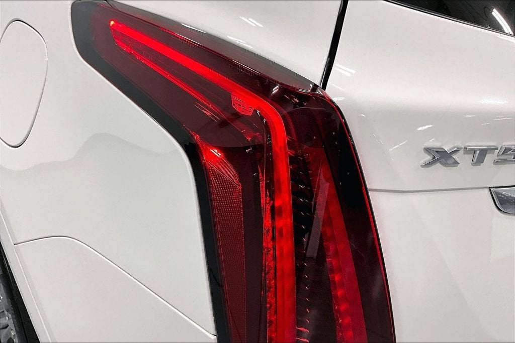 2023 Cadillac XT5 FWD Premium Luxury